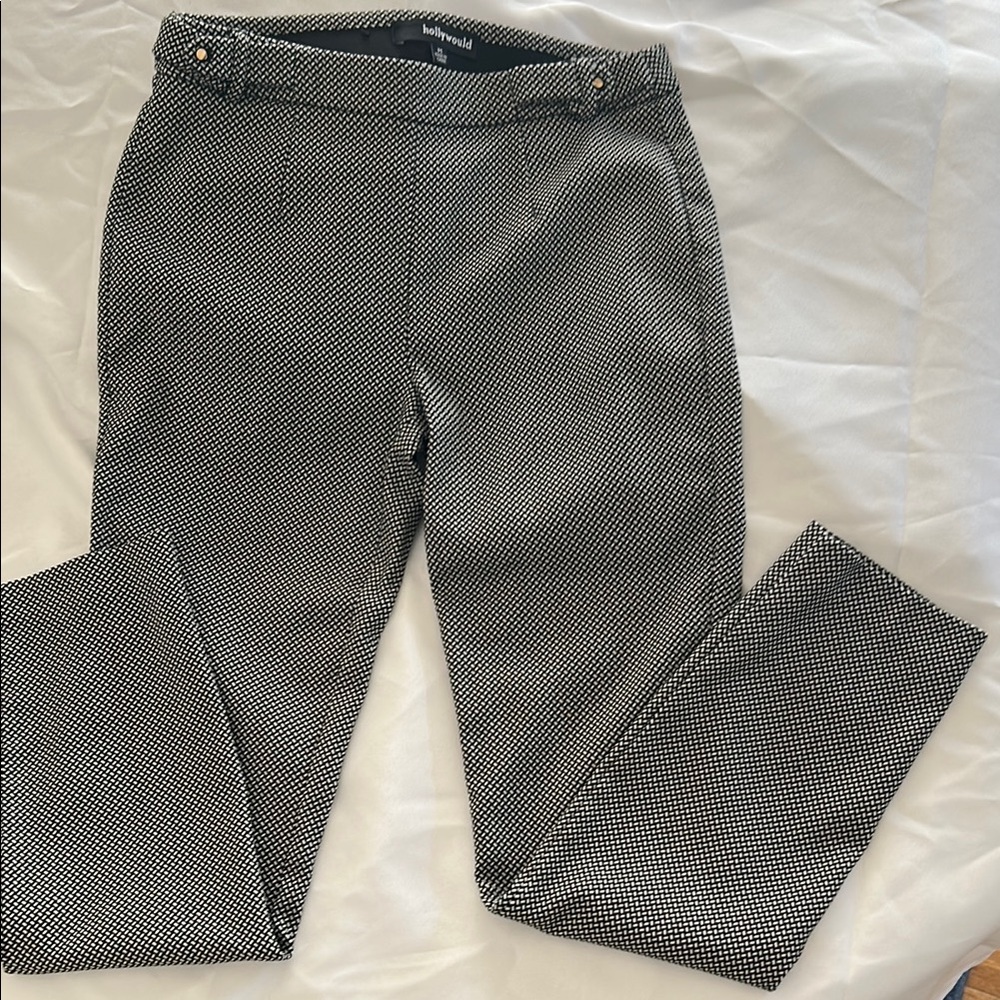 Hollywould Black and White Patterned dress pants